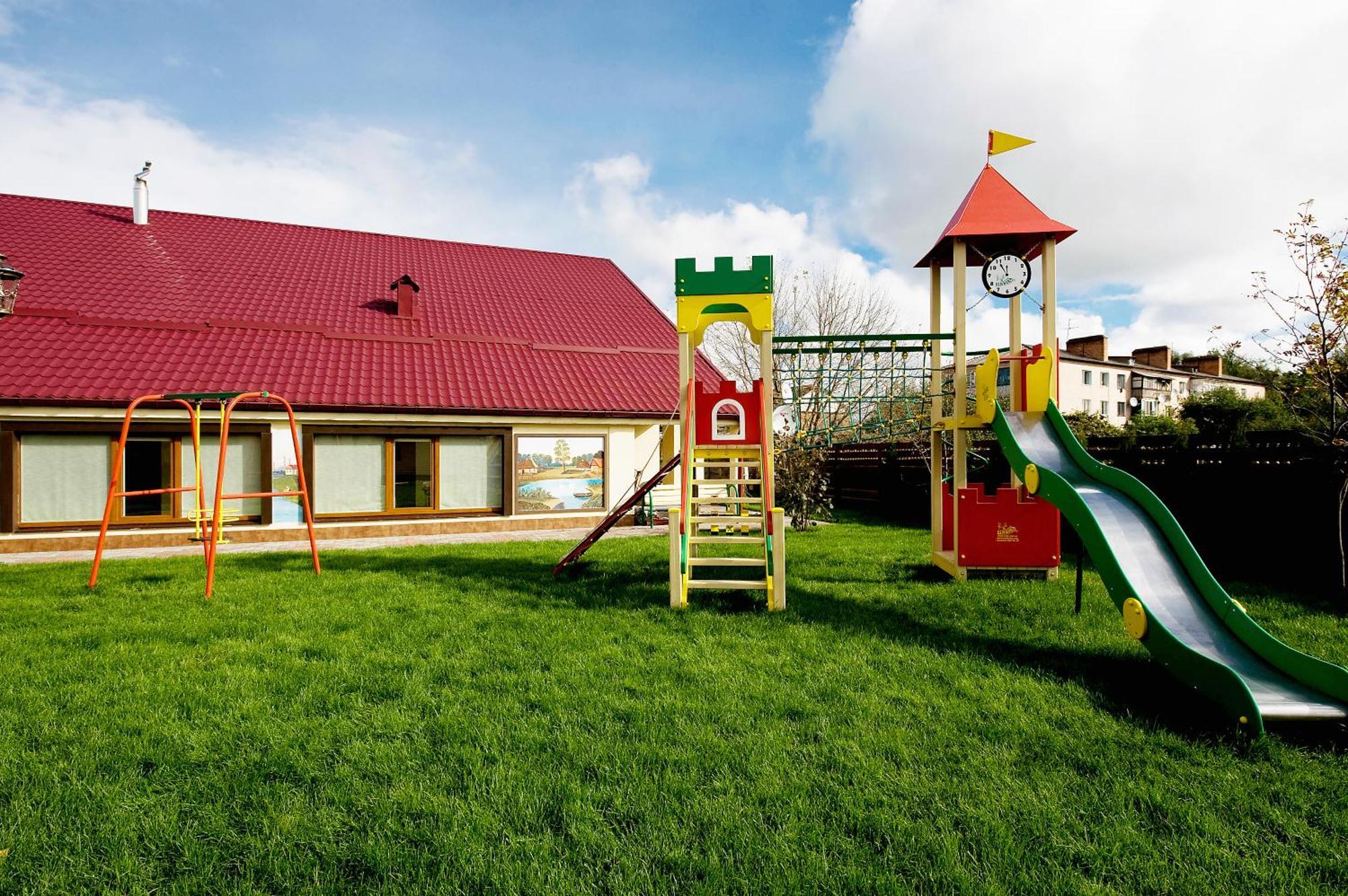 Козак Вакула Hotel Kozelets Buitenkant foto